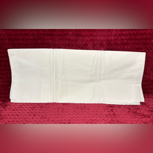 Pair of Vintage Hand Embroidered Pillowcases, floral design - Picture 5 of 9